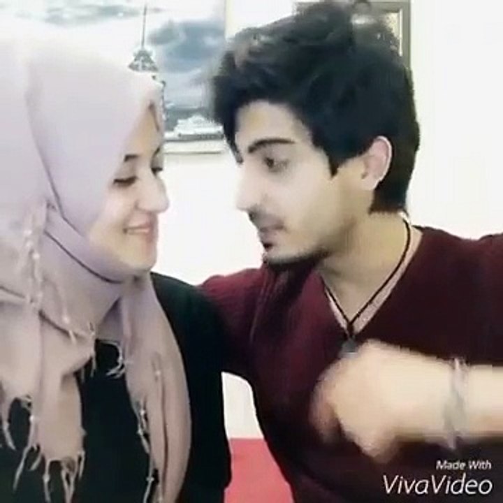 Türbanlı Kız Ve Çocuk Birlikte Bakın Ne Yaptılar::