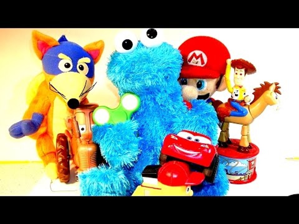 Cookie Monster Count n' Crunch Top 10 Toys, a Fidget Spinner, Plush and Cars and more kids toys