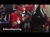 VIOLENT BAG WORK BY CANELO!! EDDY REYNOSO SMACKS CANELO WITH PADDED STICKS!! - EsNews Boxing