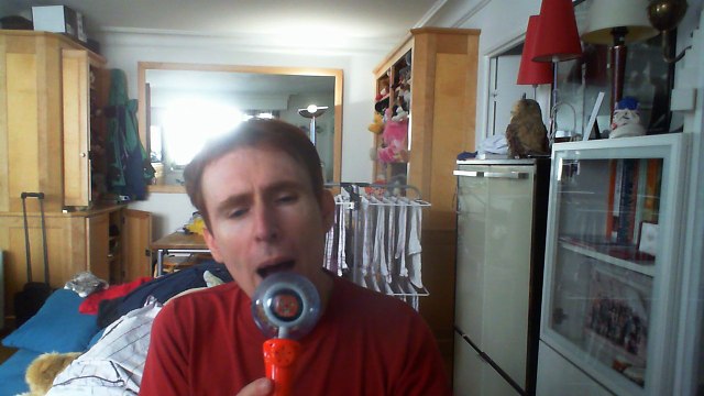 Wiwi égratigne les choses défendues de Cali