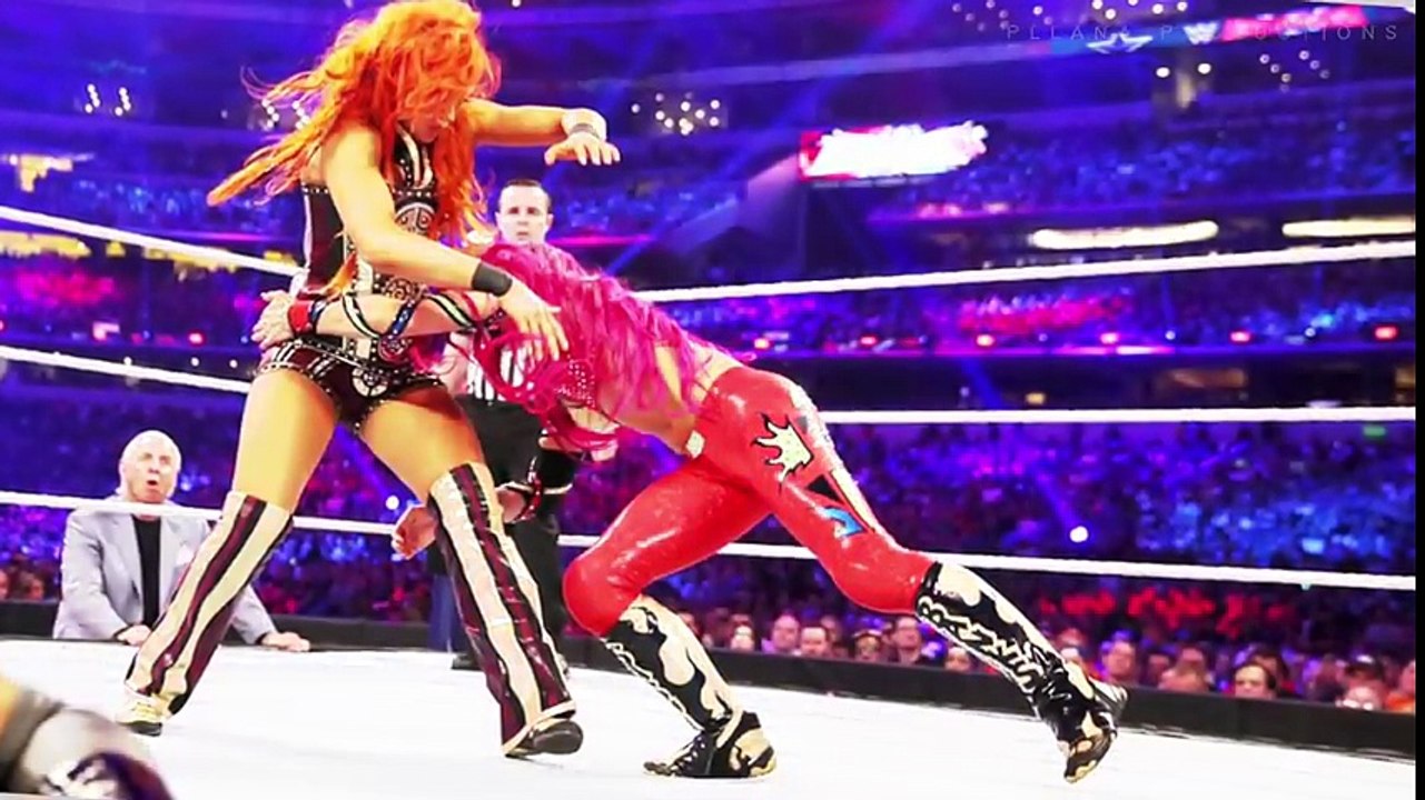 5 Greatest WWE Women Wrestlers of 2016 john cena