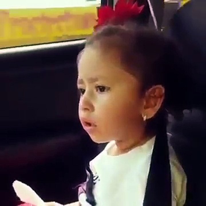 Paula Elena La Hija De Martin Cantando 10 Razones Para Amarte A Su Mamá