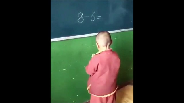 Même en trichant il se plante lamentablement... 8-6= V ... ahaha