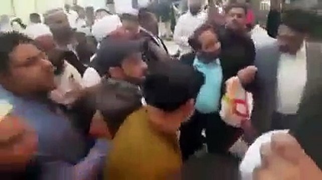 What Happened With Maulana Tariq Jameel On Canada Airport