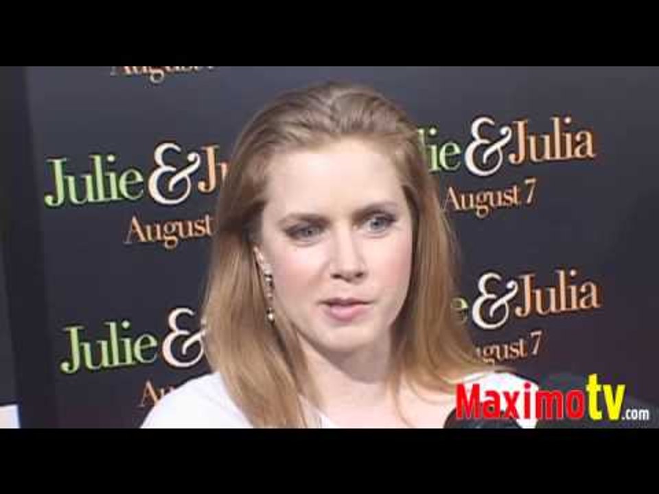 AMY ADAMS Interview at  JULIE & JULIA Premiere
