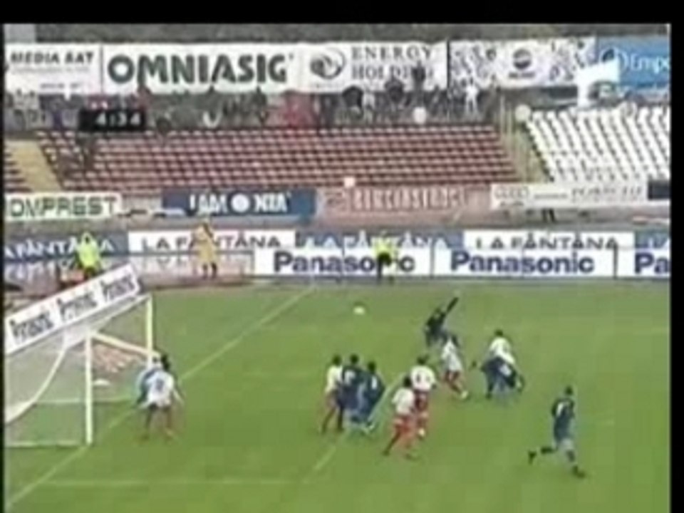 Dinamo - Oteluul Galati 6-1 goals www.onlinepariuri.com