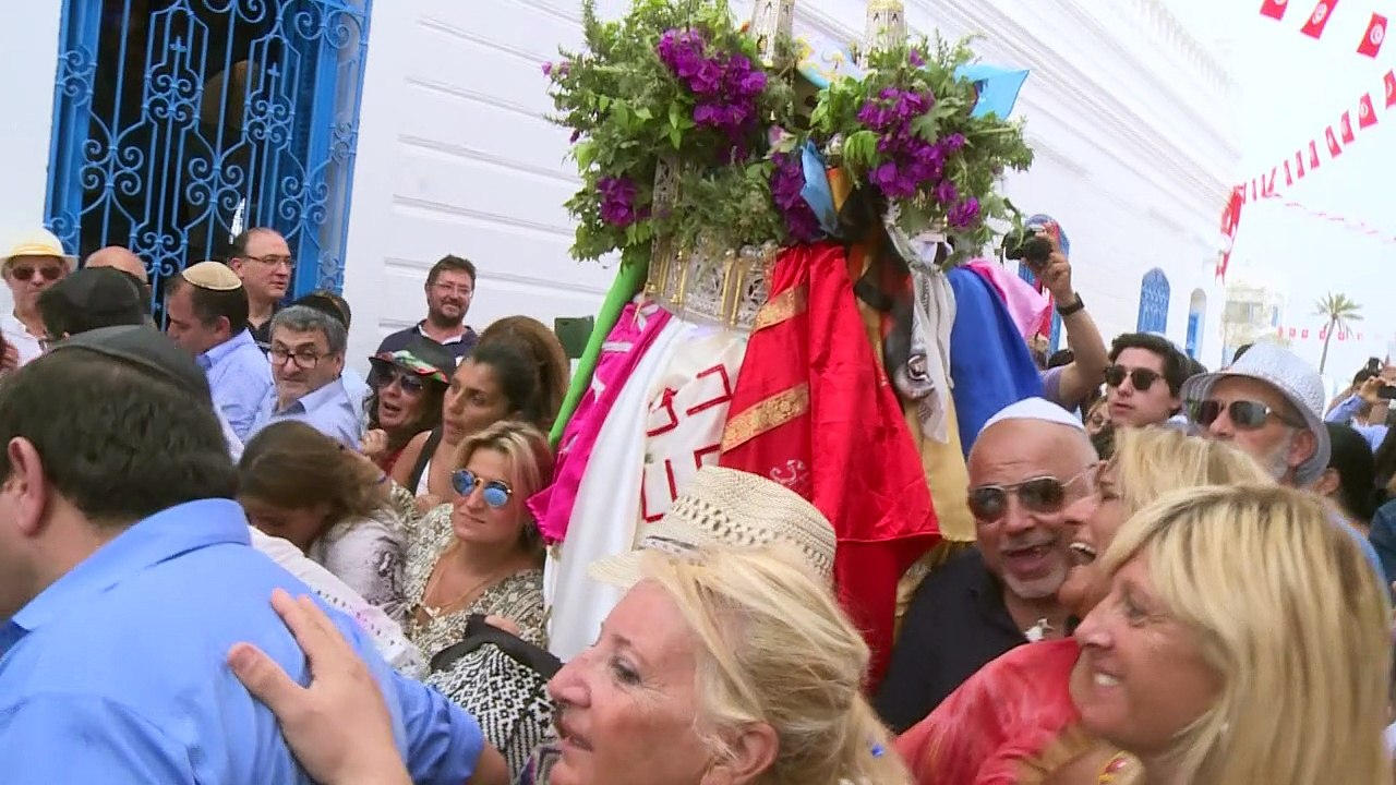 الزيارة السنوية اليهودية الى كنيس الغريبة تعطي الامل بايام أفضل