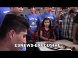 boxing star mikey garcia 35-0 29 kos always has time for fans!!!! EsNews Boxing