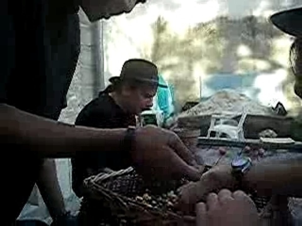 Benj' & son pot de fleur :)