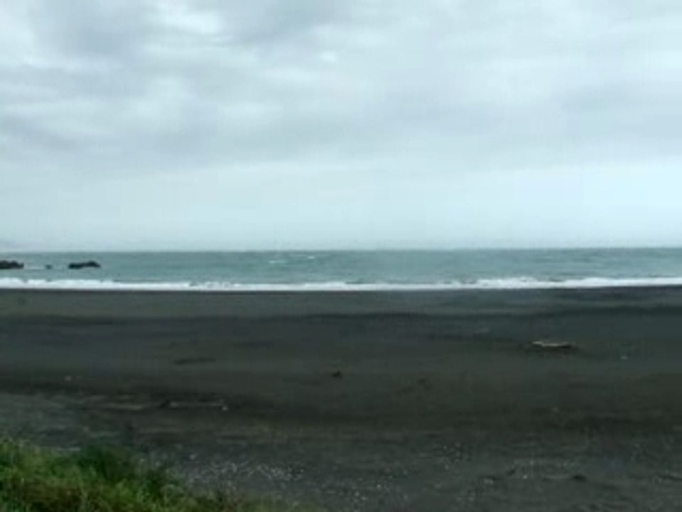 Whatipu beach