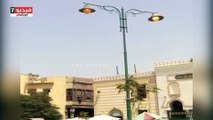 قارئ يرصد بالفيديو أعمدة إنارة مسجد السيدة نفيسة مضاءة نهارا