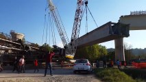 Chute d'une grue pendant la construction d'un pont (Italie)