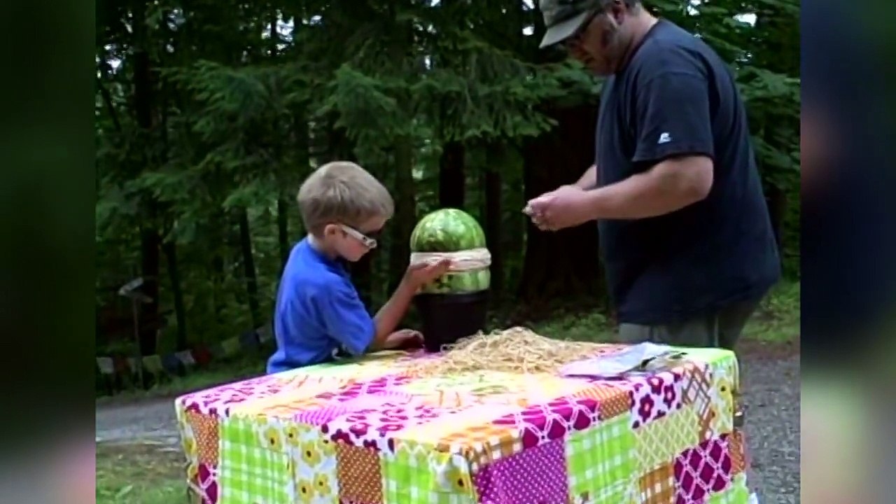 Combien d'élastiques autour de la pastèque pour la faire exploser