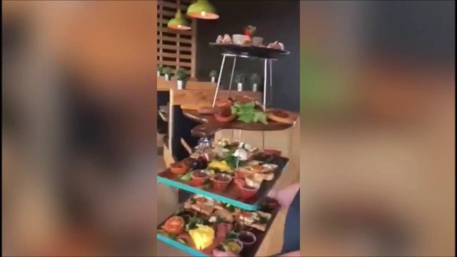 Ce gars maladroit prend beaucoup de risques... Trop!