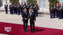 Passation de pouvoirs : revivez le départ de François Hollande de l'Elysée