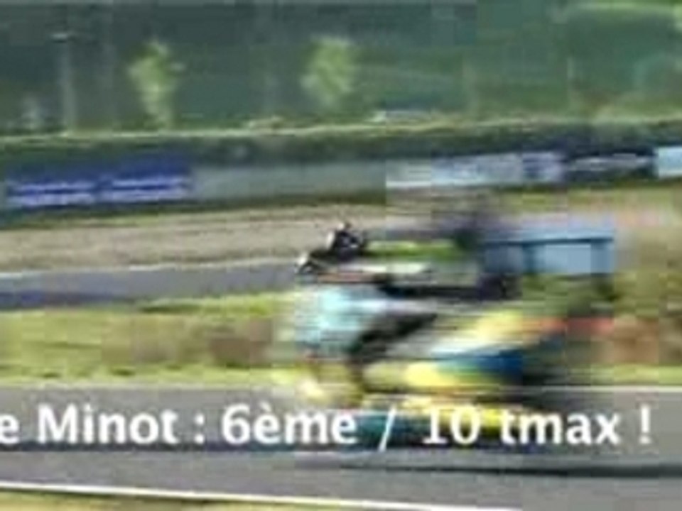 MotoTour : le Minot en Tmax au circuit Carole