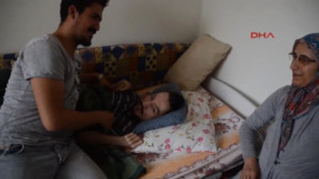 Çanakkale Annesi Ile 27 Yıldır Omuz Omuza