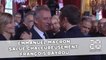 Emmanuel Macron salue chaleureusement François Bayrou