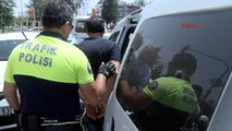 Antalya Eşini ve Engel Olmak Isteyen Taksiciyi Bıçakladı