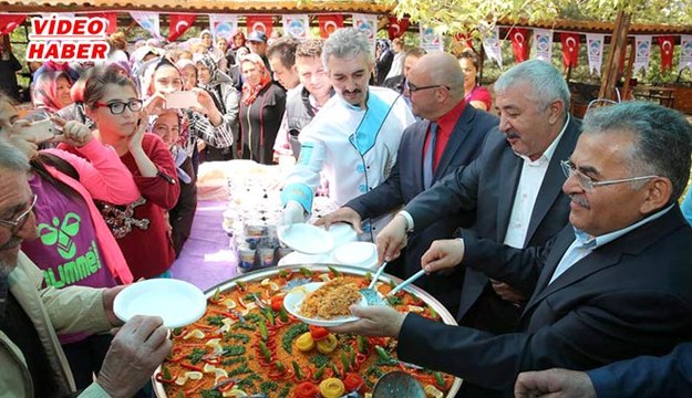 (14 MAYIS 2017) İBRAHİM TENNURİ HAZRETLERİ ANILDI HİSARCIK FATİH PARKI “PİLAV ŞENLİĞİ”
