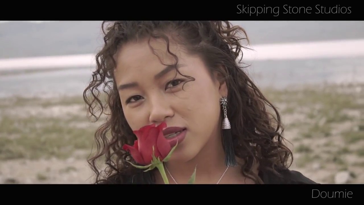 DOUMIE    -     Tsy ferana   (Eric Manana)        (Gasy HD 2017)