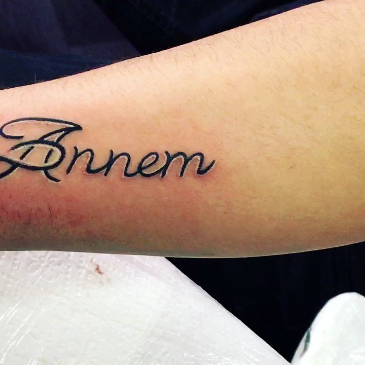 Tüm Anneler İçin yürek dolusu Sevgiler.. #sakaryadövmeci #annem #yazısı #bilekyazıdövme #yazıdövmeleri #annem #serdıvan #saü #myo #çarkcaddesi #dövmeci #Barış #yüksek