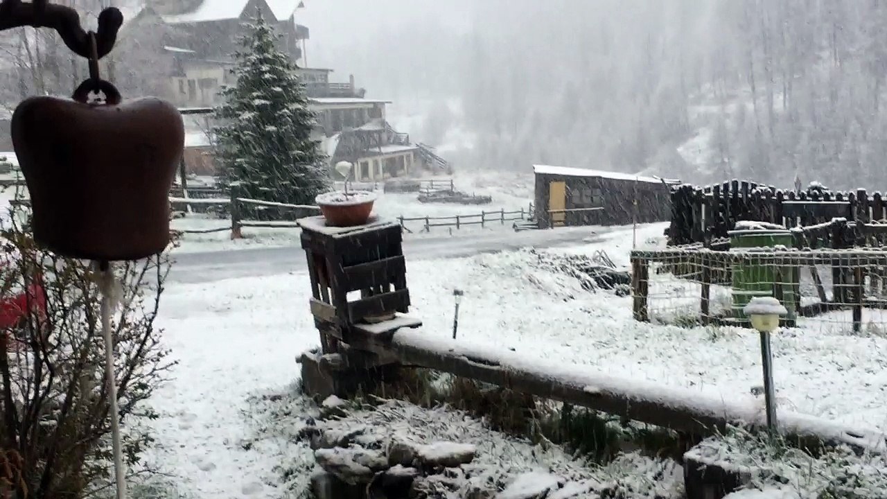 Neige du vendredi 12/4 au soir à Fontgillarde !