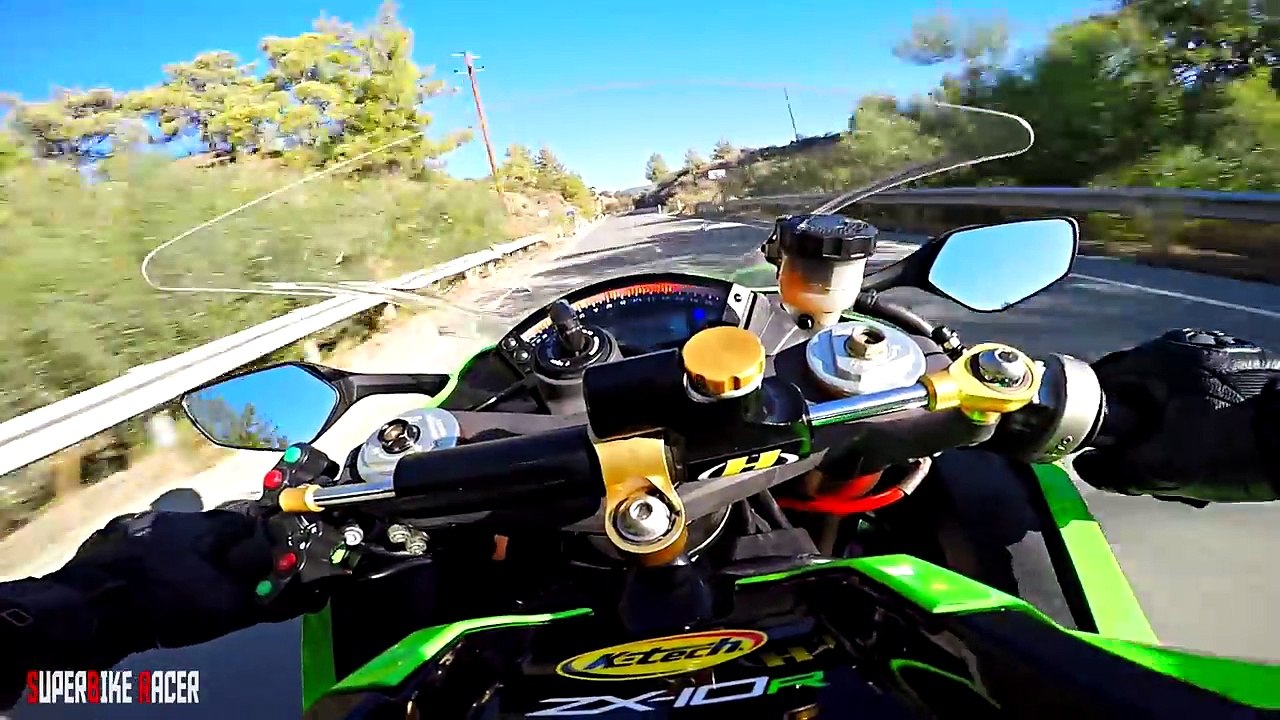 Kawasaki Ninja Zx10R In Action