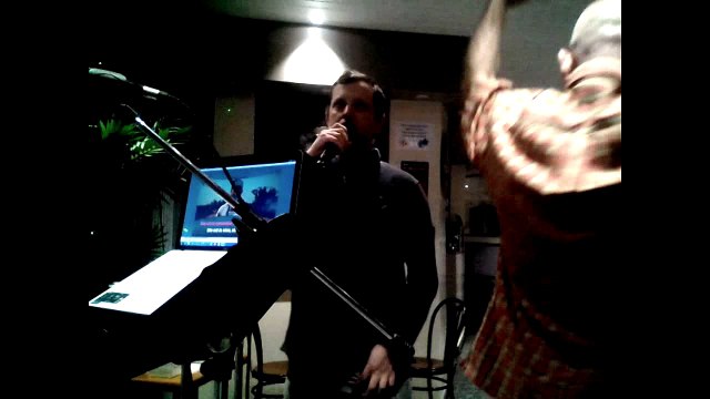 Alex interprète Les yeux de la mama de Kendji Girac