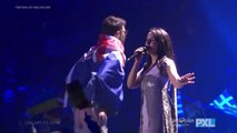 Un homme monte sur la scène de l’Eurovision pour montrer ses fesses