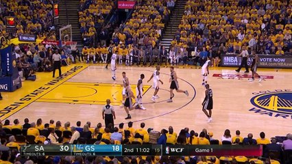 kawhi-leonard-one-handed-dunk