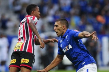 Cruzeiro vence e deixa pressão para o São Paulo. Assista!