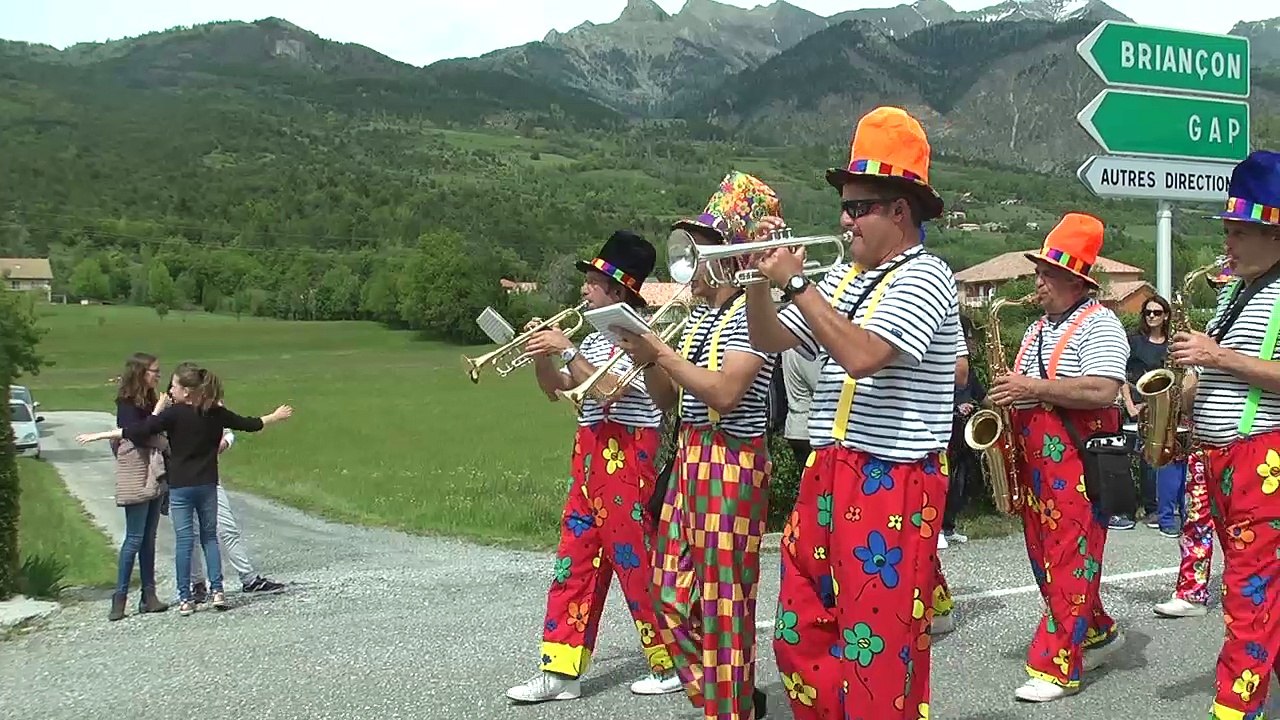 Hautes-Alpes : de magnifiques chars pour le corso de la Bâtie-Neuve ce dimanche