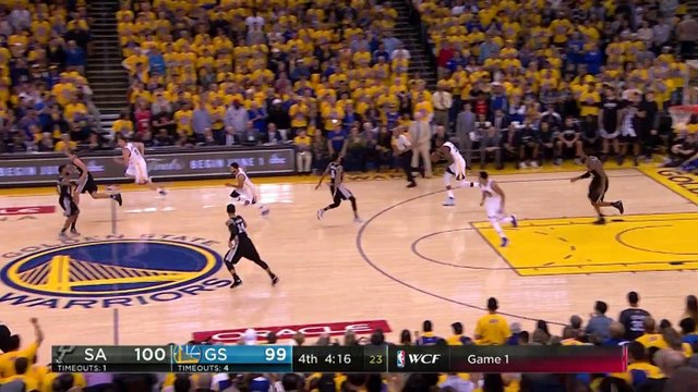 durant-nearly-loses-ball-hits-layup