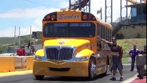 SCHOOL BUS DRAG RACING PUERTO RICO LA PAJARITA VS ALMALIBRE.