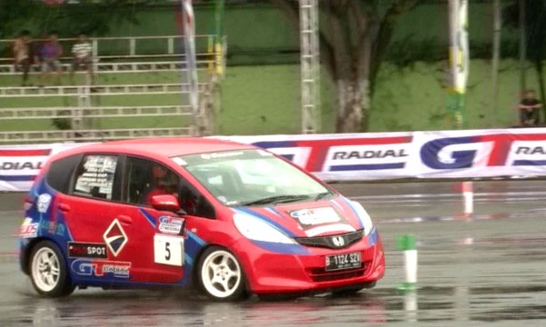 Inilah Perbedaan Slalom Race dan Drifting Race