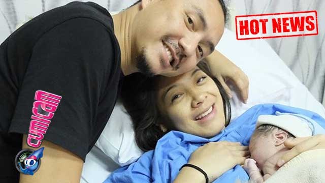 Hot News! Anak Kedua Dian Ayu dan Omesh Lahir dengan Penuh Perjuangan - Cumicam 15 Mei 2017