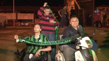 Sakarya'da 25 Bin Taraftar 2. Lig'e Çıkışı Coşkuyla Kutladı