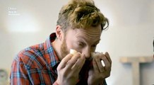 British comedian Frank Skinner collects the tears of four men (Taskmaster) [01_13]-nutax