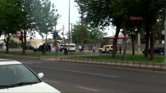 Diyarbakır 8. Ana Jet US Komutanlıgı Onunde Bombalı Arac Panigi