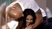 Dwayne Johnson Kissed Priyanka Chopra In PUBLIC | Baywatch World Premiere Miami