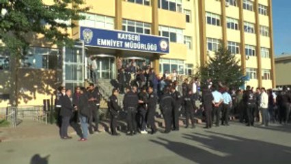 Lüks Daire Uyuşturucu Bahçesi Çıktı