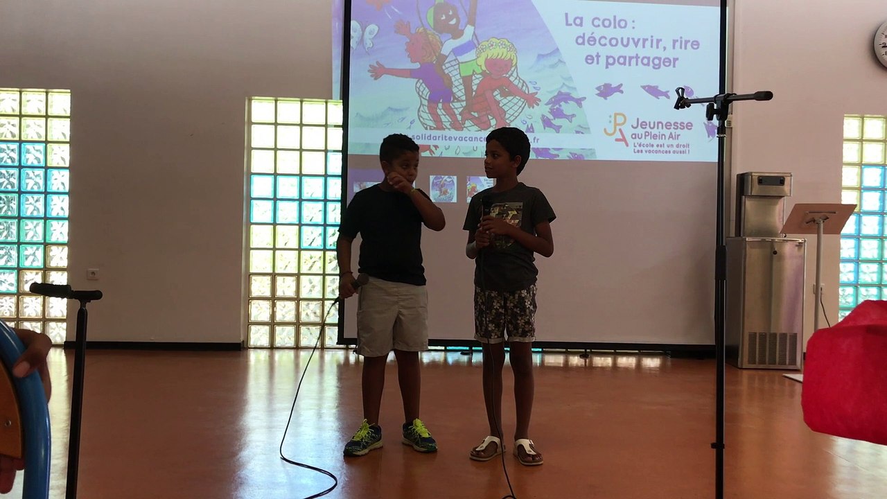 Interprétations de slams par des élèves de CM2 au collège Hubert Delisle (île de la Réunion)