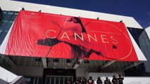 L'affiche du festival de Cannes déployée