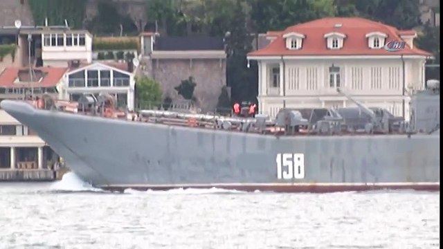 Rus Savaş Gemisi İstanbul Boğazı’ndan Geçti