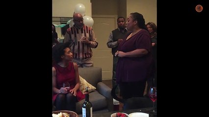 Une donneuse fait tomber le rein qu'elle voulait montrer à sa fille