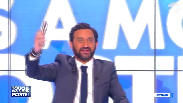 Cyril Hanouna - TPMP : quand l'animateur embrasse Isabelle Morini-Bosc avec du chocolat
