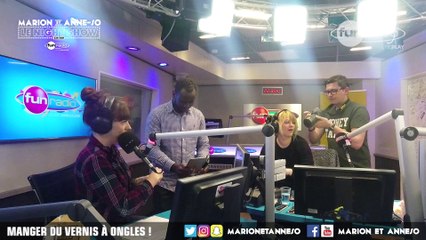 MANGER DU VERNIS À ONGLES ! - Marion et Anne-So