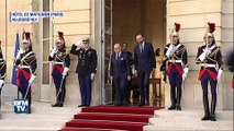 Ce qu'il faut retenir de la passation de pouvoir entre Cazeneuve et Philippe