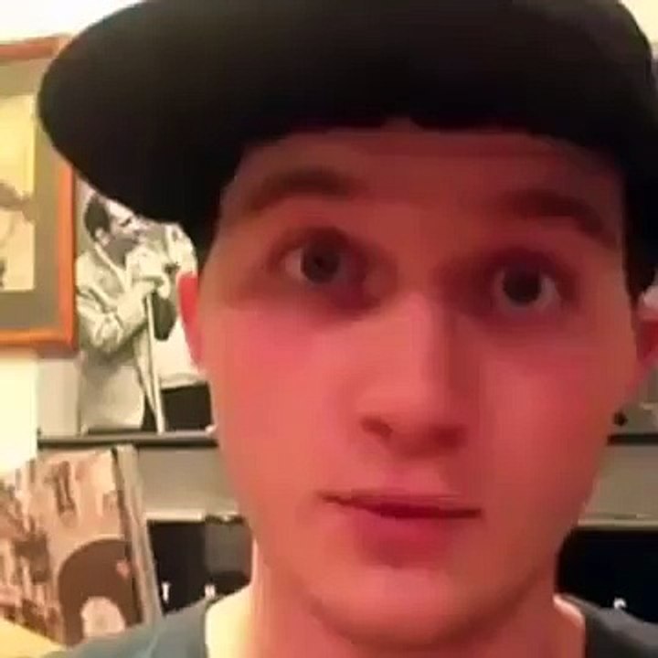 Gold and Black or Blue and White Vine